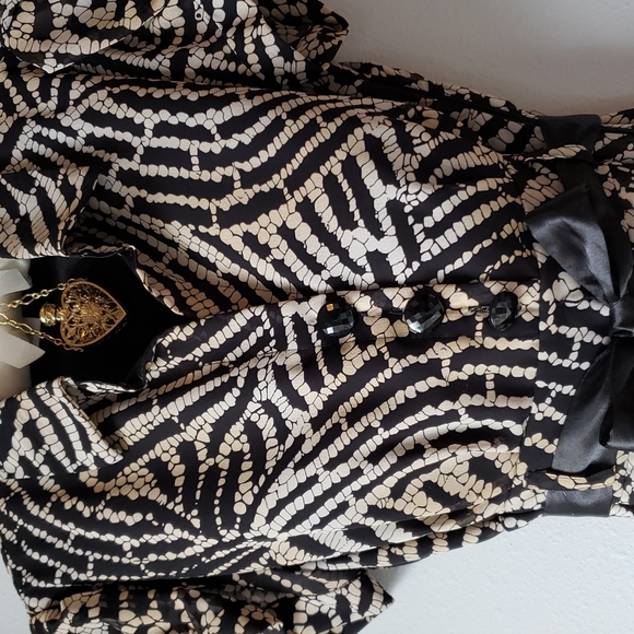 Dress Barn Short Sleeve Black, Beige print long dress size 6 - Picture 2 of 6